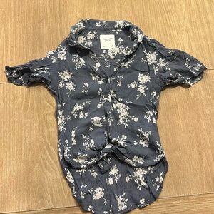 Blue flower blouse with front tie, Abercrombie and Fitch